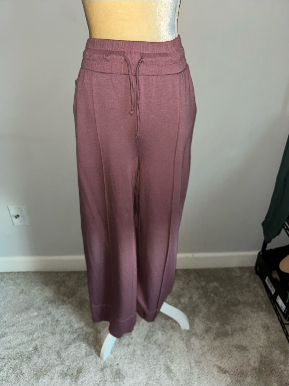 Wide-Leg Drawstring Joggers - Mauve